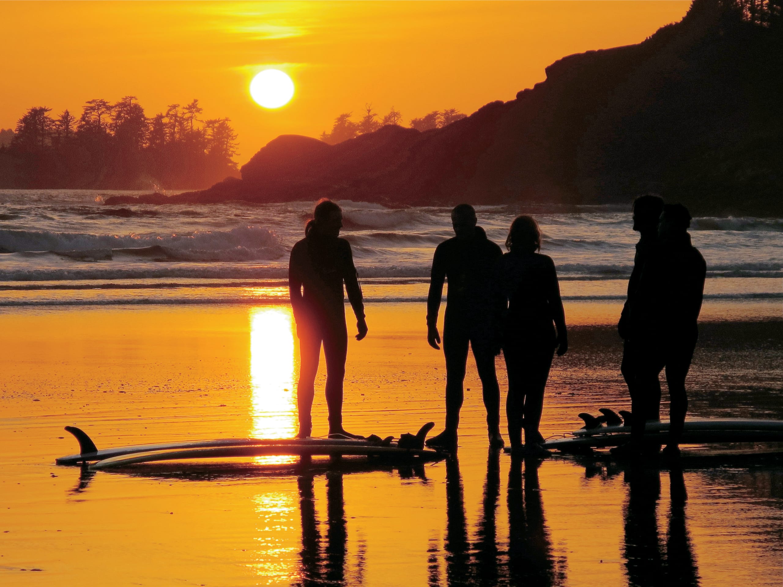 long-beach-lodge-Sunset-Surfers